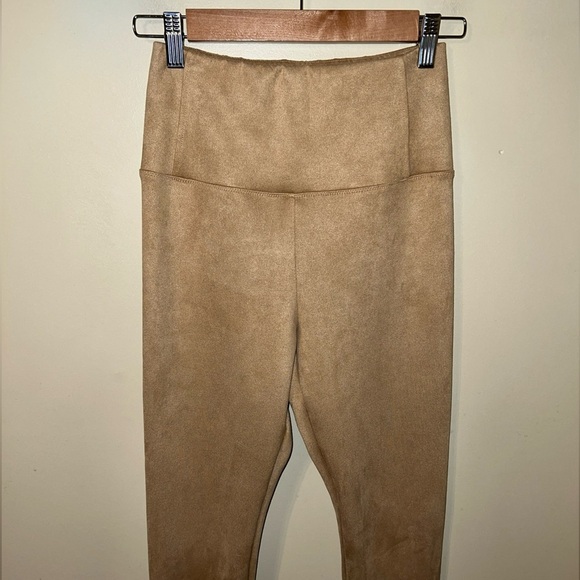 Wilfred Free- Aritzia Daria Pant Faux-suede leggings small - Picture 4 of 8